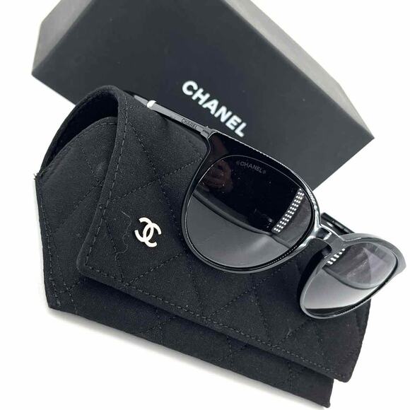 Chanel Luxury - Sunglasses - Picture 1 of 7